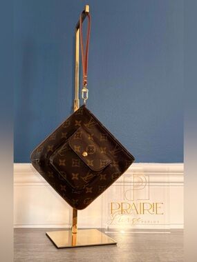 Authentic Louis Vuitton Monogram Partition Bag | Clutch | Pouch | Wristlet